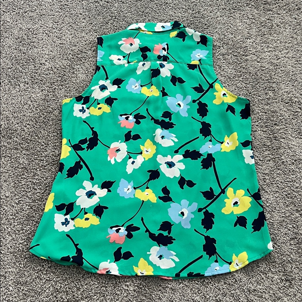 Banana Republic Women’s Green Floral Classic Fit Sleeveless Button Shirt -Size M - Picture 4 of 8